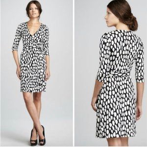 DVF Diane von Furstenberg Vintage Julian Wrap Dress Size 4 Silk